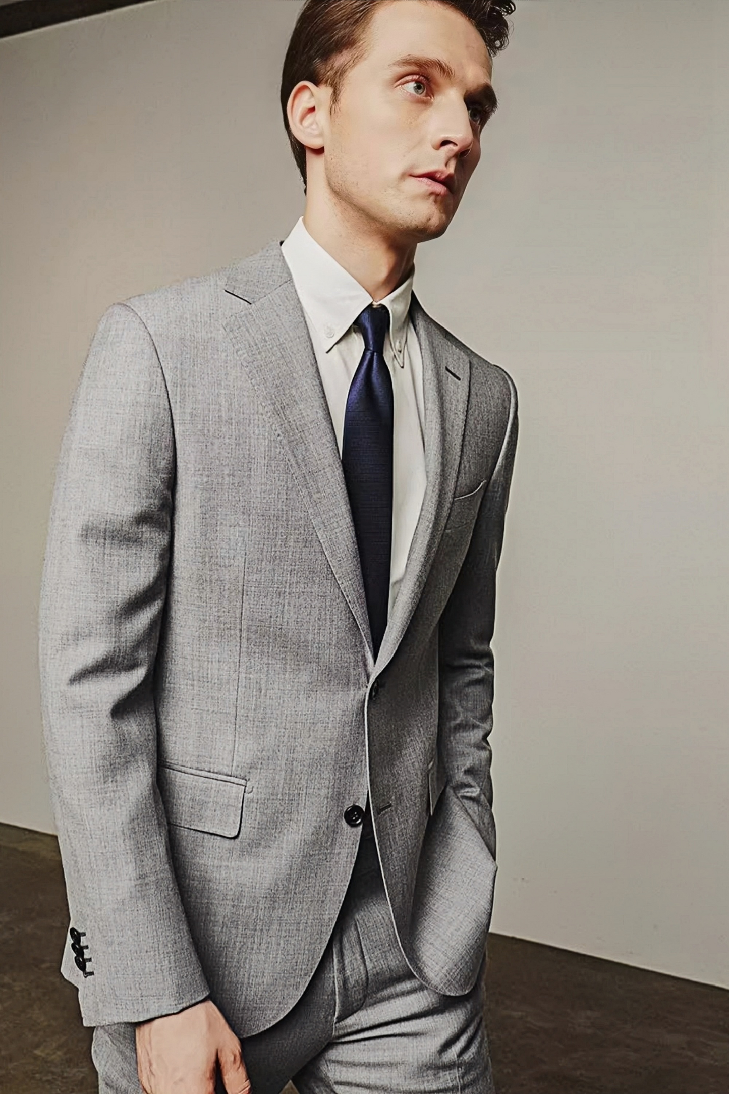 Alistair light-gray suit
