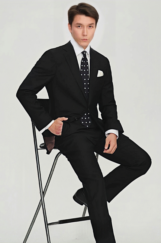 Soren black suit