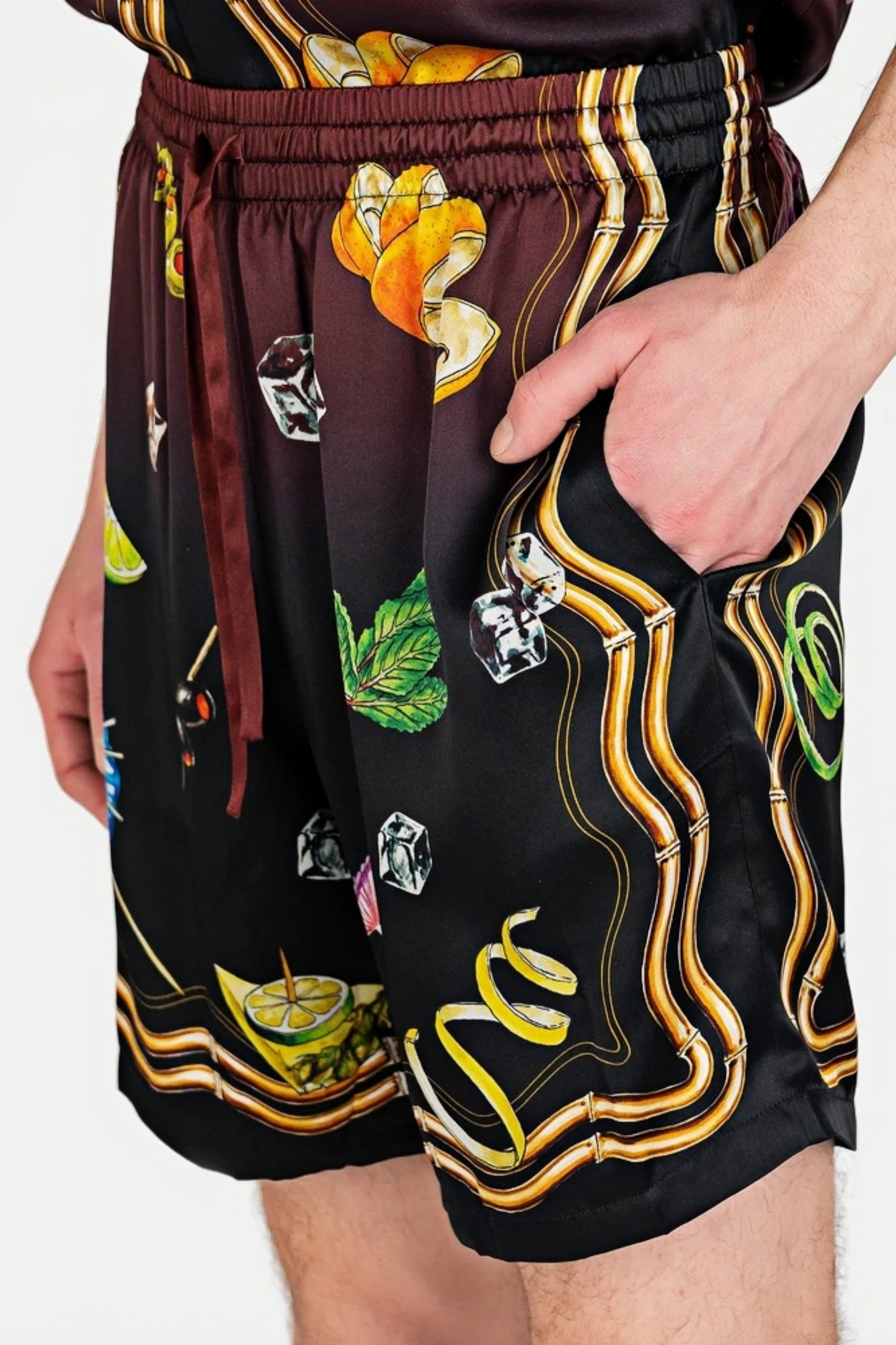 Étienne black embroidered short